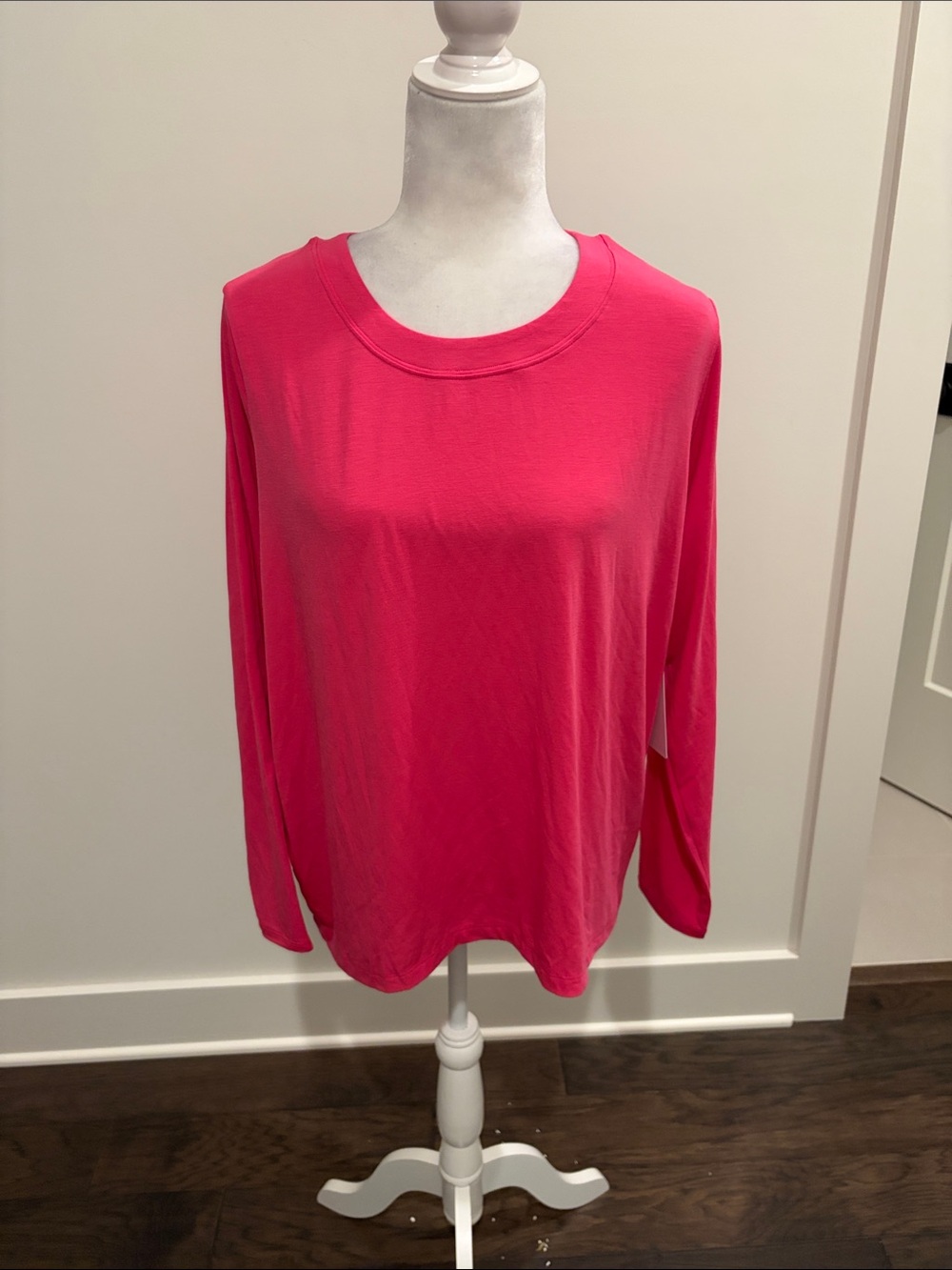 New With Tags Athleta With Ease Top Sz M